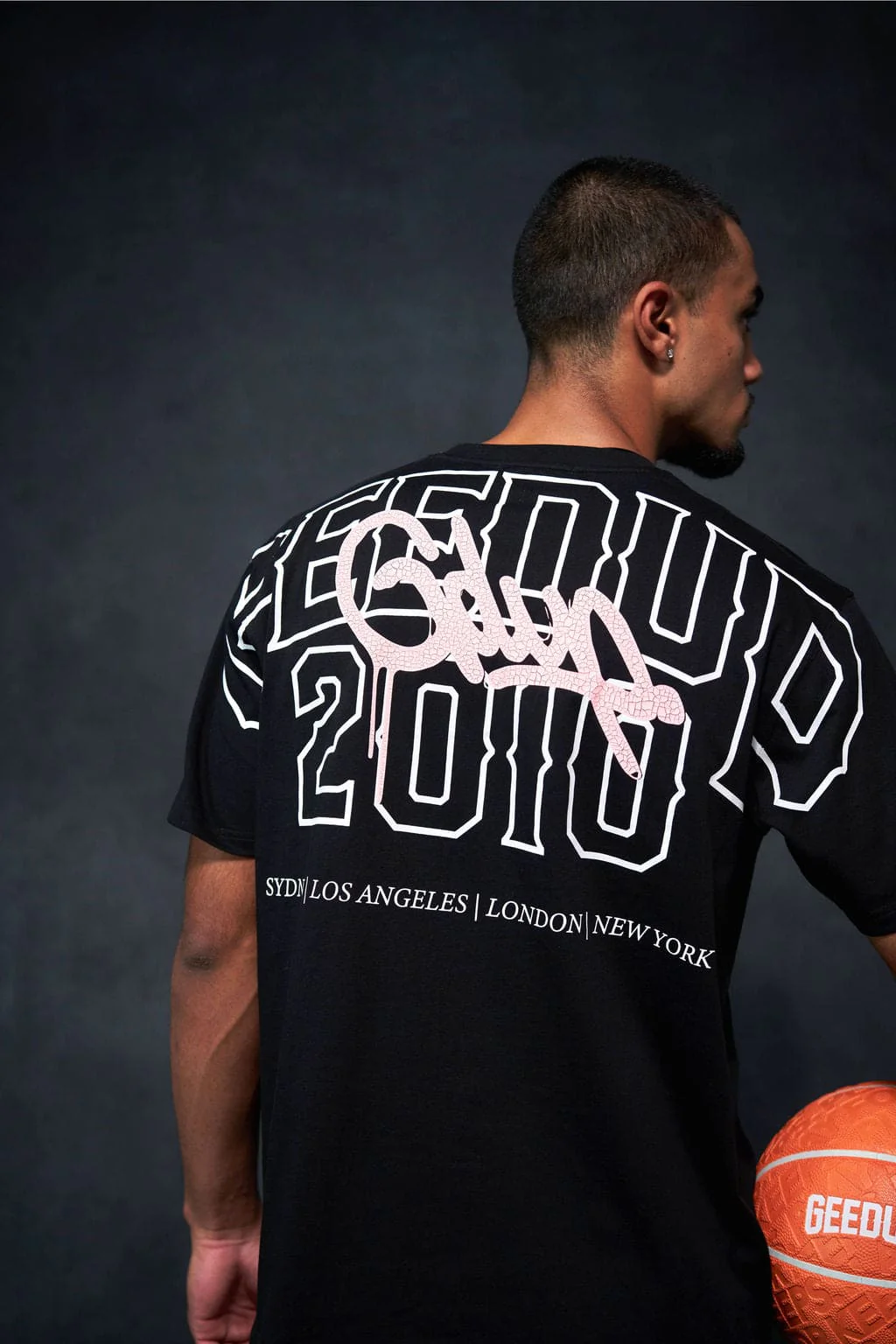 Core Handstyle T-Shirt Black/Pink - Image 2